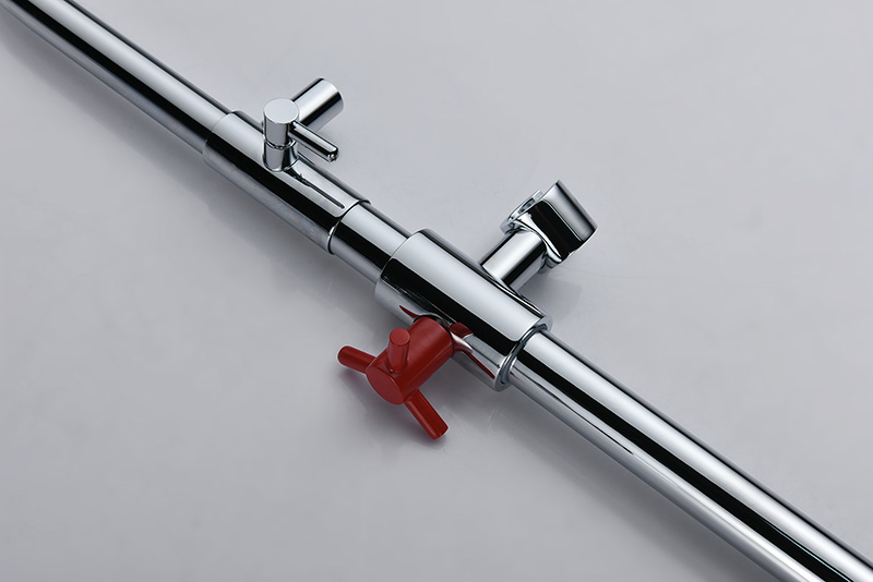 理想卫浴适老化淋浴房，把关怀融于每一个细节